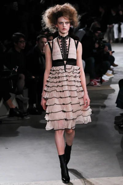 Look 12